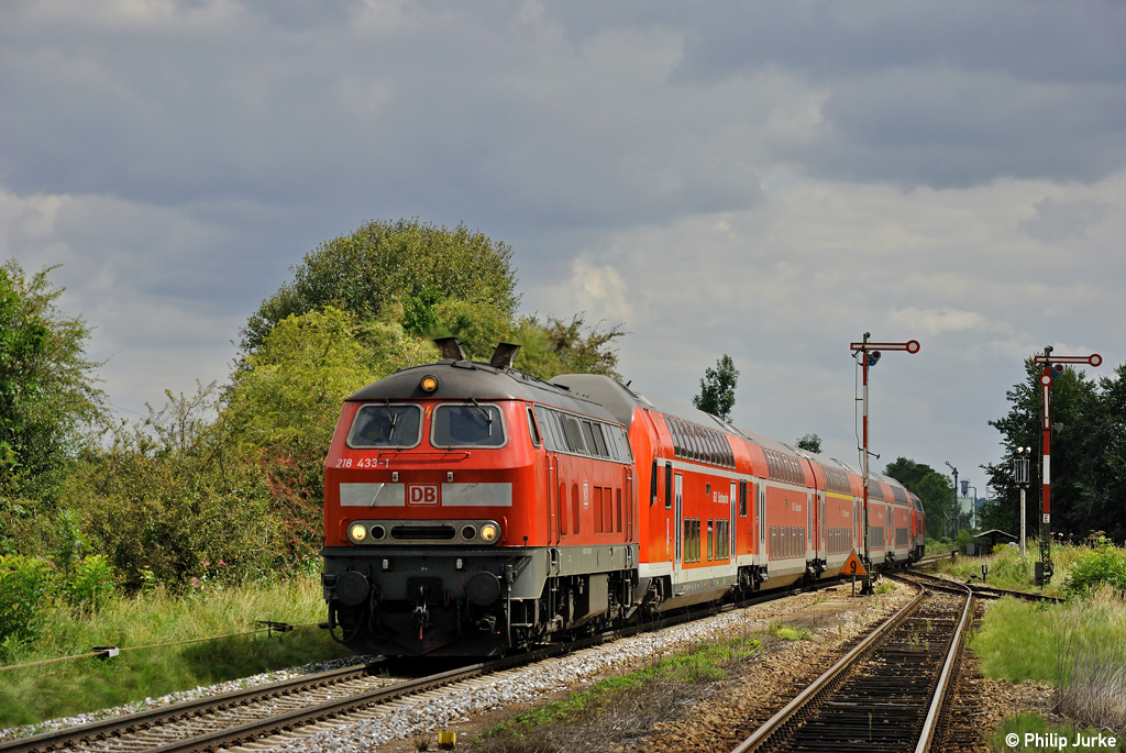 218 433-1 und 218 419-0 als RB 27050 nach M�nchen am 10.08.2011 in Schwindegg