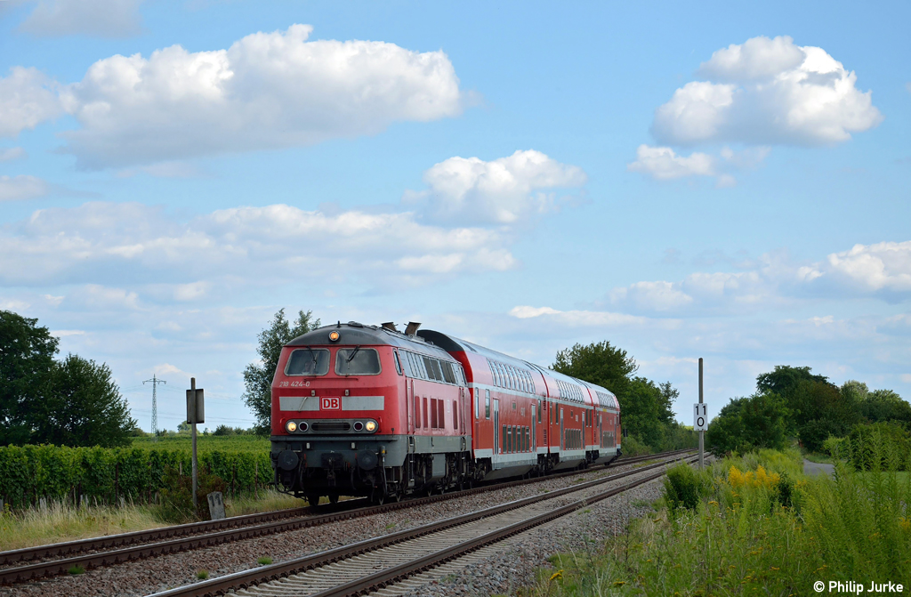 218 474-0 mit dem RE 18846 nach Mainz Hbf am 22.07.2012 in Edesheim(Pfalz).
