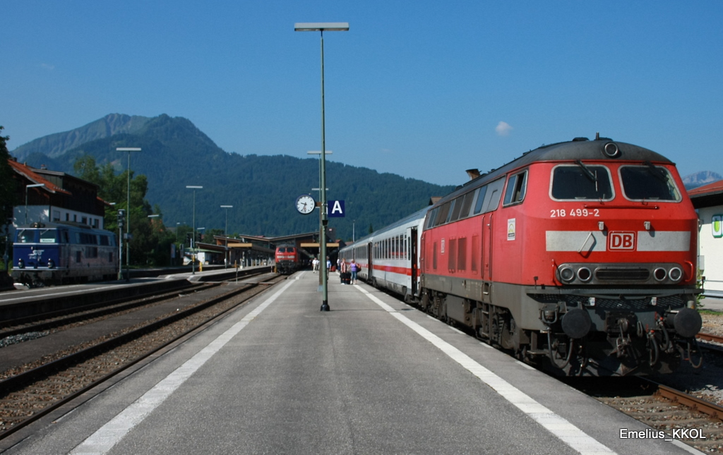 218 499 und SVG 2143.18 die erste am 03.07.2010 im Bahnhof Oberstdorf