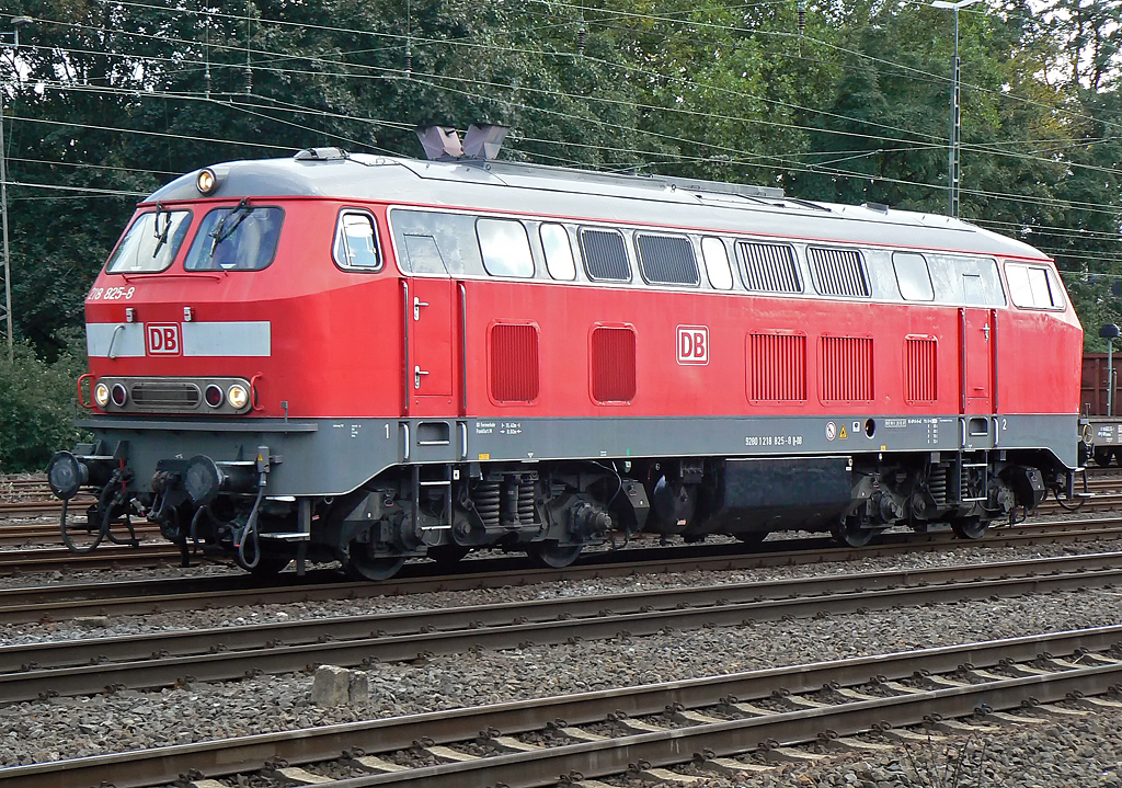 218 825-8 in K�ln West am 15.09.2010