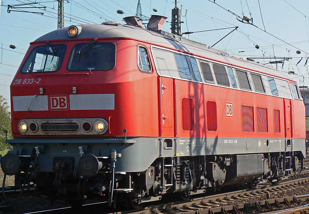 218 833-2 verl�sst Gremberg am 12.10.2010