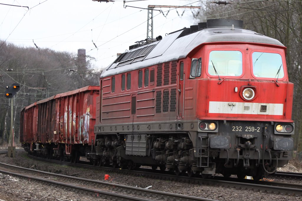 232 259-2 bei der Durchfahrt in Duisburg-Neudorf am 20.03.10