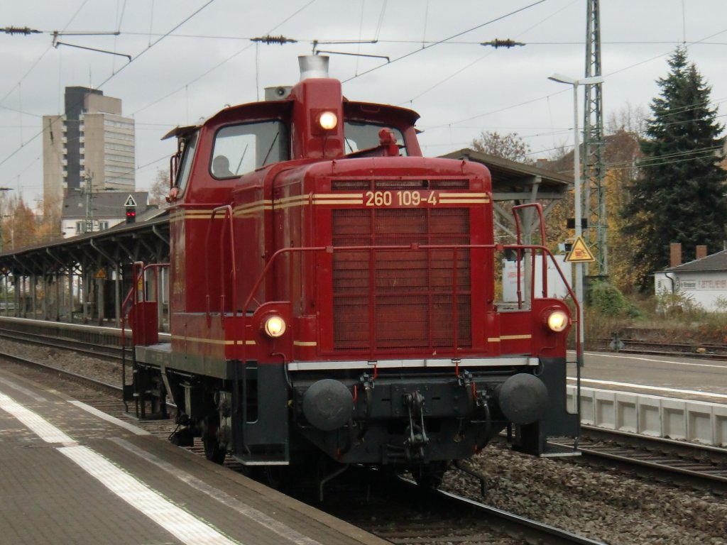 260 109-4 am 09.11.10. in Bonn-Beuel solo nach S�den.