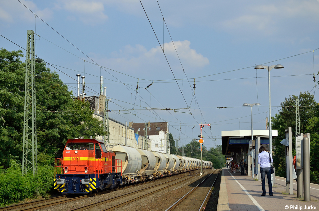 274 110-2 am 25.07.2012 am S-Bahnhof V�lklinger Stra�e in D�sseldorf.