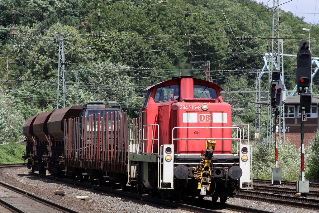 294 715-8 bei der Durchfahrt in K�ln West am 15.07.10 
