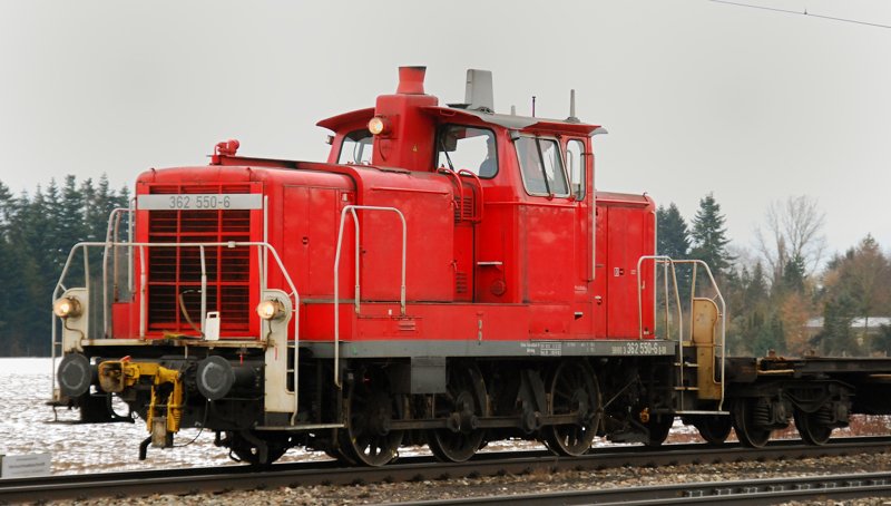 362 550-6, aufgenommen am 18.01.10, bei der Durchfahrt durch Gersthofen, Strecke Donauw�rth-Augsburg.