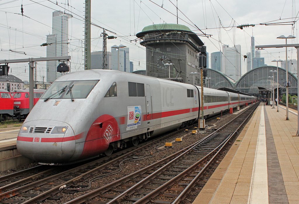 401 067-1 verl�sst Frankfurt(M) Hbf am 20.07.2011
