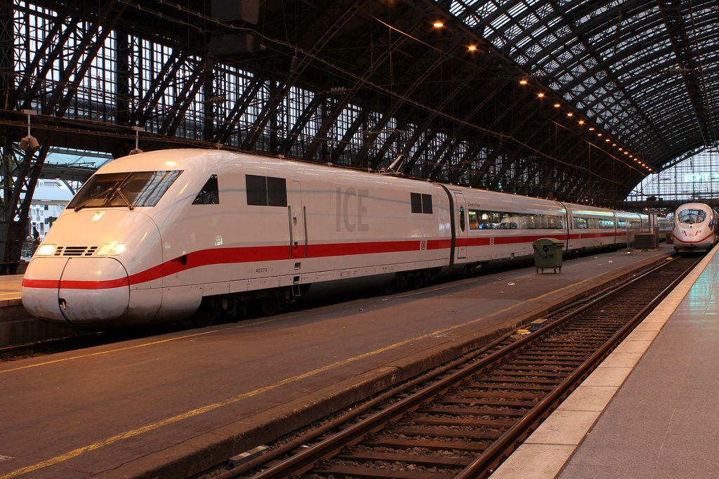 402 017-8 in K�ln Hbf am 11.03.2012