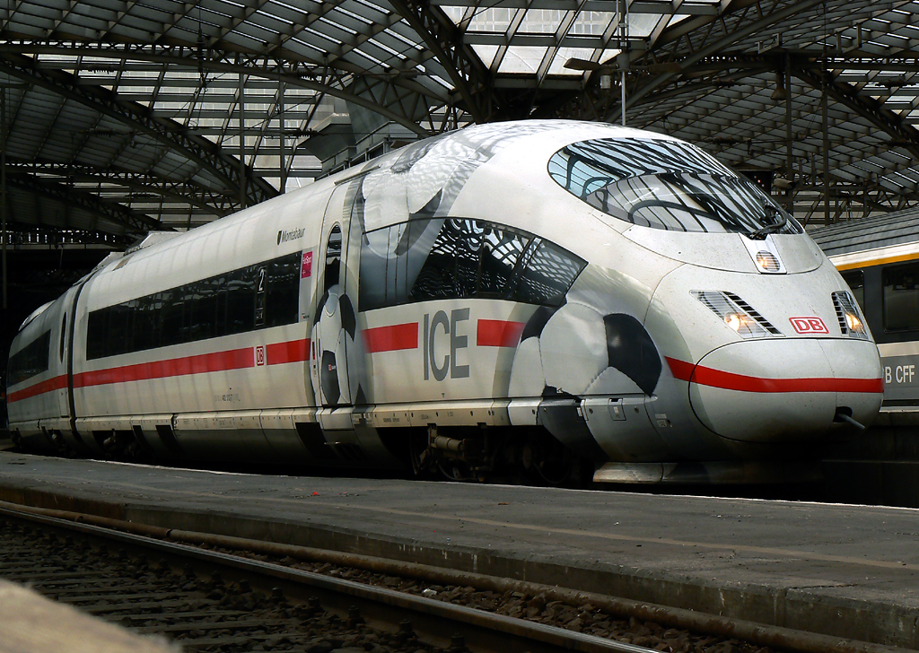 403 012-3 in K�ln Hbf. , aufgenommen am 17.06.2010