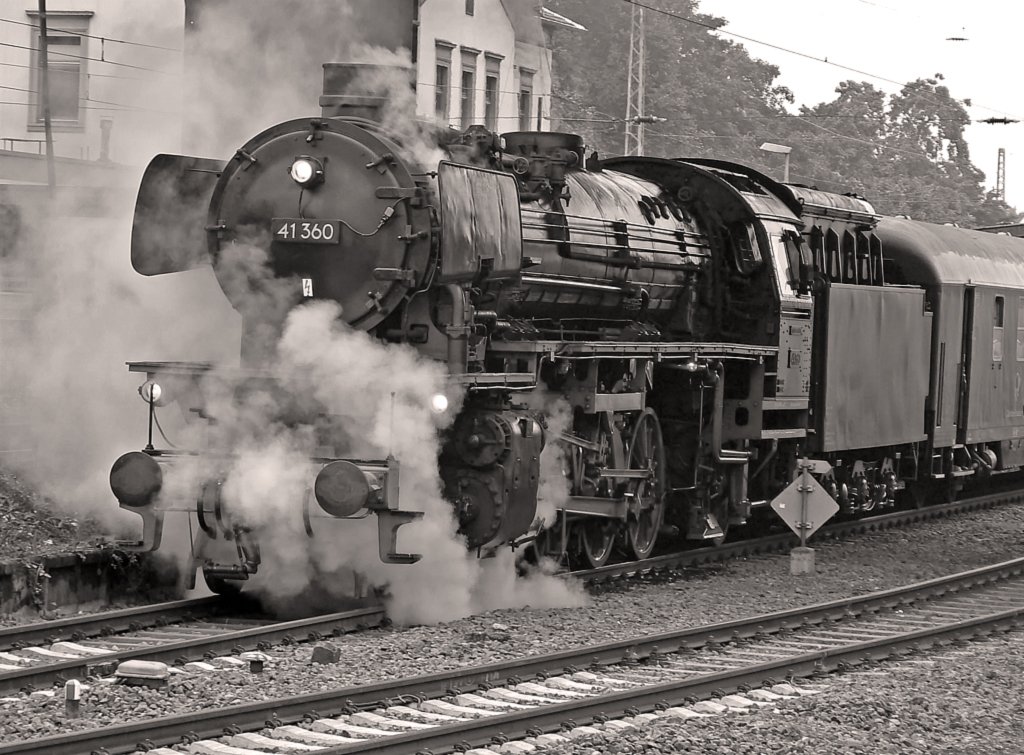 41 360 beim anfahren am Bf. K�nigswinter im Aug 09 .... oder wars doch fr�her ..?