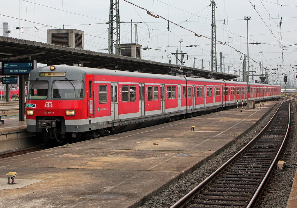420 306-3 in Frankfurt(M) Hbf am 20.07.2011