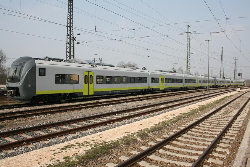 440 102+602 und 440 101+601 der Privatbahn Agilis auf Messfahrt in Augsburg HBF