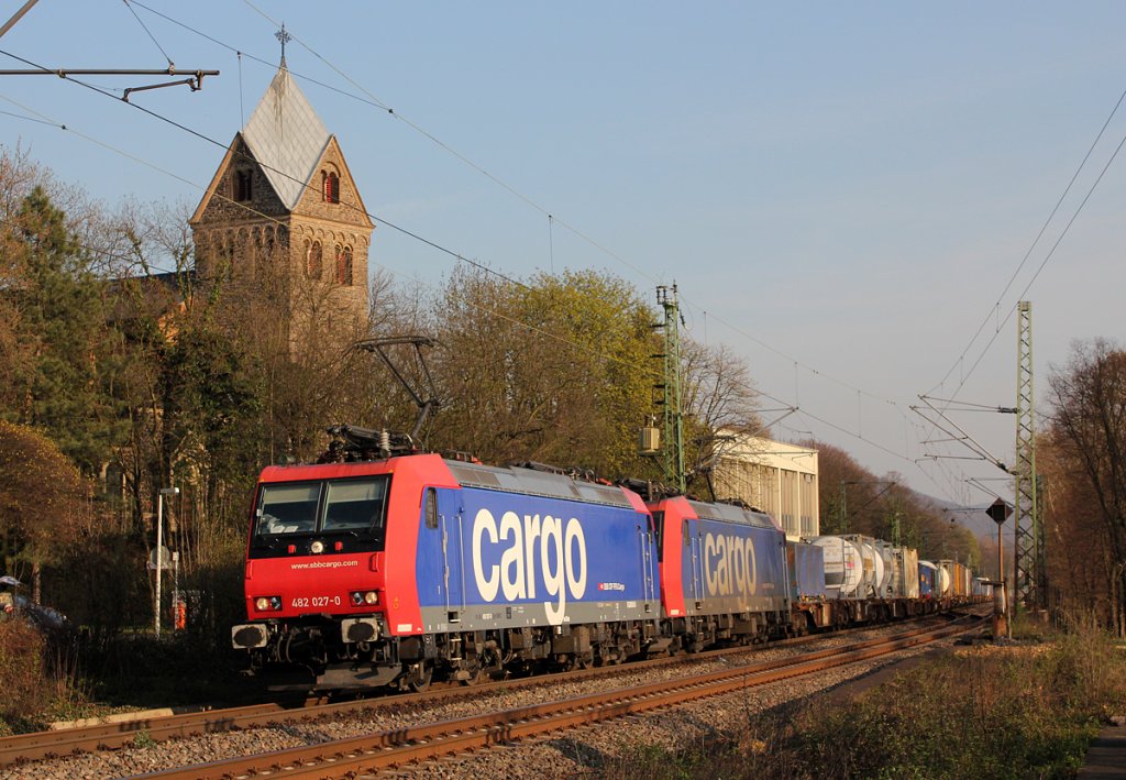 482 027-0 mit 482 xxx-x in Bonn Oberkassel am 28.03.2012