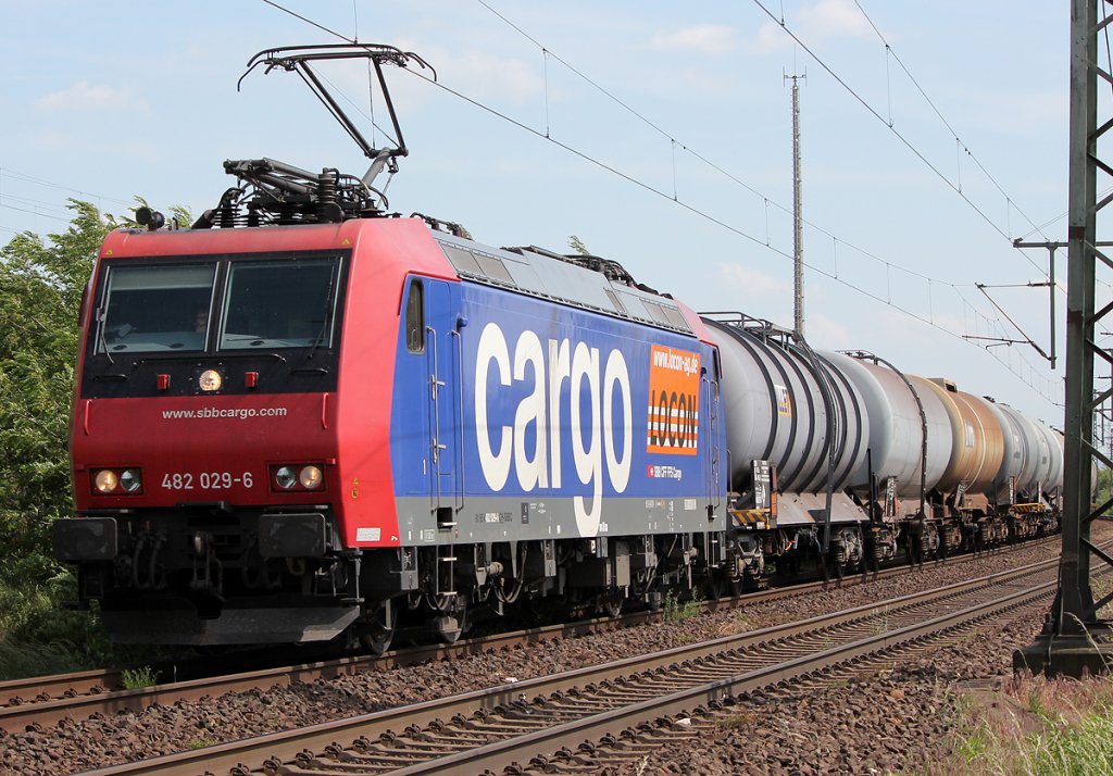 482 029-6 der SBB Cargo in Porz Wahn am 26.05.2011 