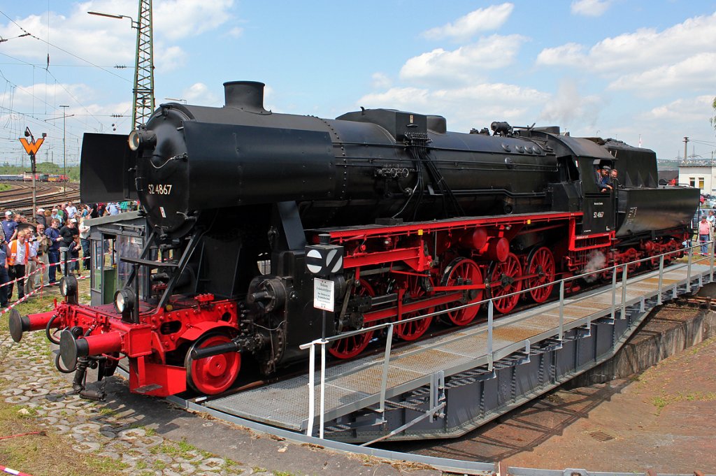 52 4867 der HEF auf der Drehscheibe im DB Museum Koblenz am 02.06.2012