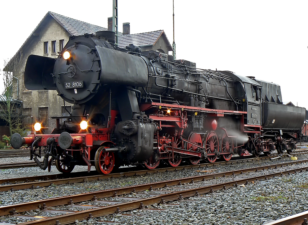 52 8106 im alten BW K�ln-Nippes am 11.12.2010