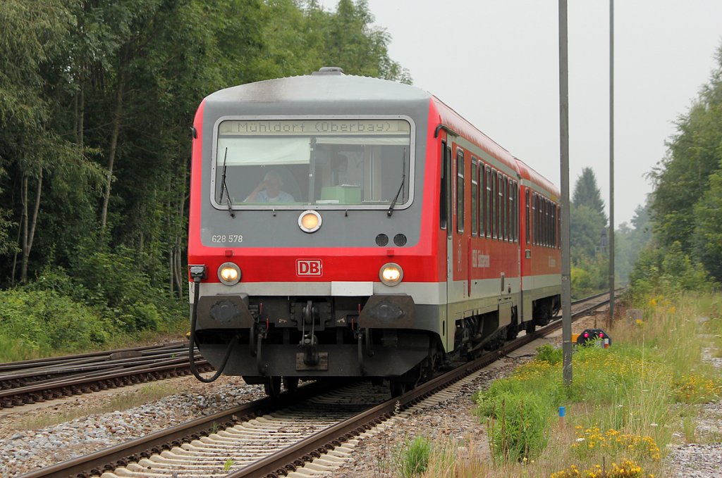 628 578 bei der Einfahrt in M�hldorf , Gru� an Atze  ....  :-) !!