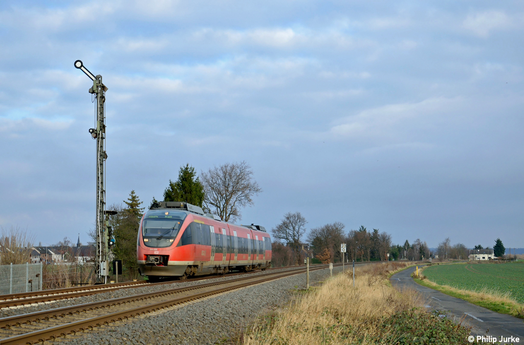 644 006-8 mit der RB 11413 (K�ln Messe/Deutz - Kall) am 02.01.2013 in Derkum.