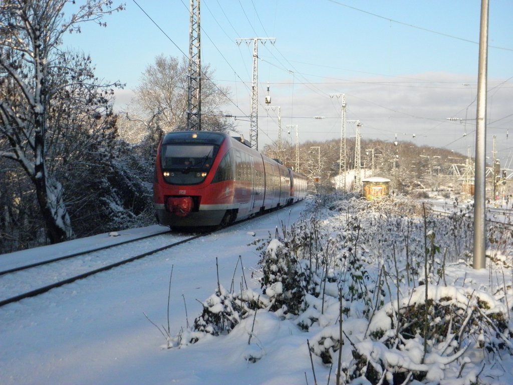 Br 643 mit einem Sonderzug in K�ln West am 18.12.10