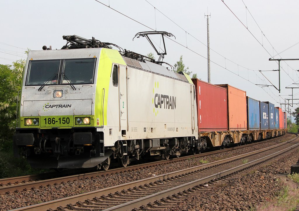 Captrain´s 186 150 mit Containerzug in Porz Wahn am 05.05.2011