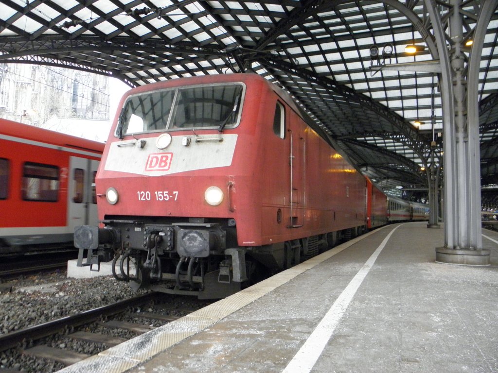 DB 120 155-7 im K�lner Hbf am 4.12.10
