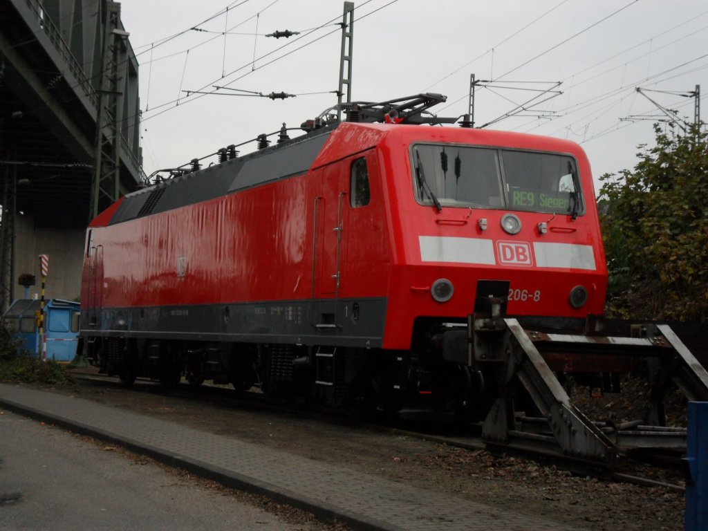 DB 120 206-8 im Deutzer Feld am 28.11.10