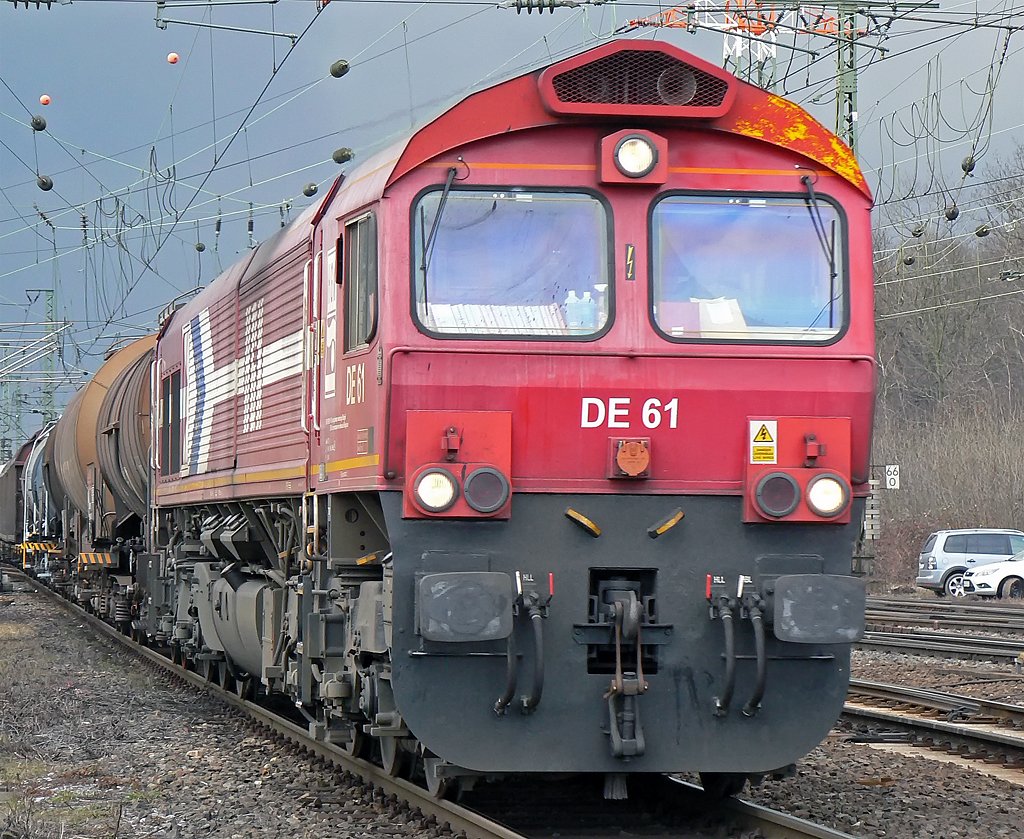 DE 61 der HGK bei der Einfahrt in Gremberg am 2.3.2010