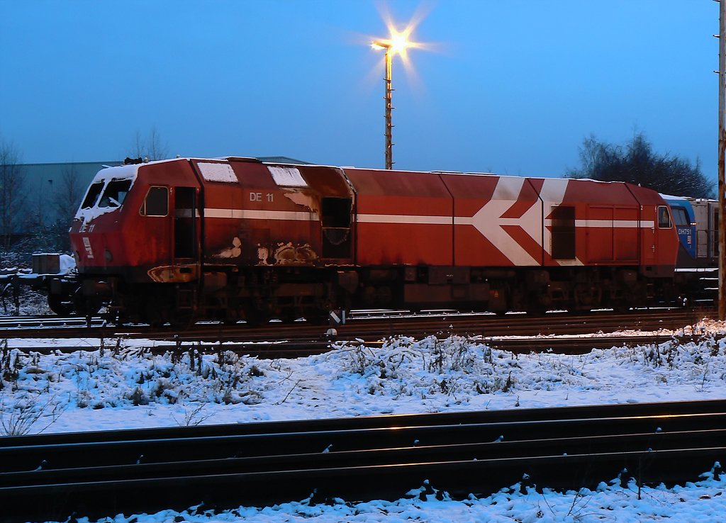 DE11 fristet weiter ihr dasein auf dem BW der HGK in Br�hl , ein trauriger Anblick , 27.01.2010