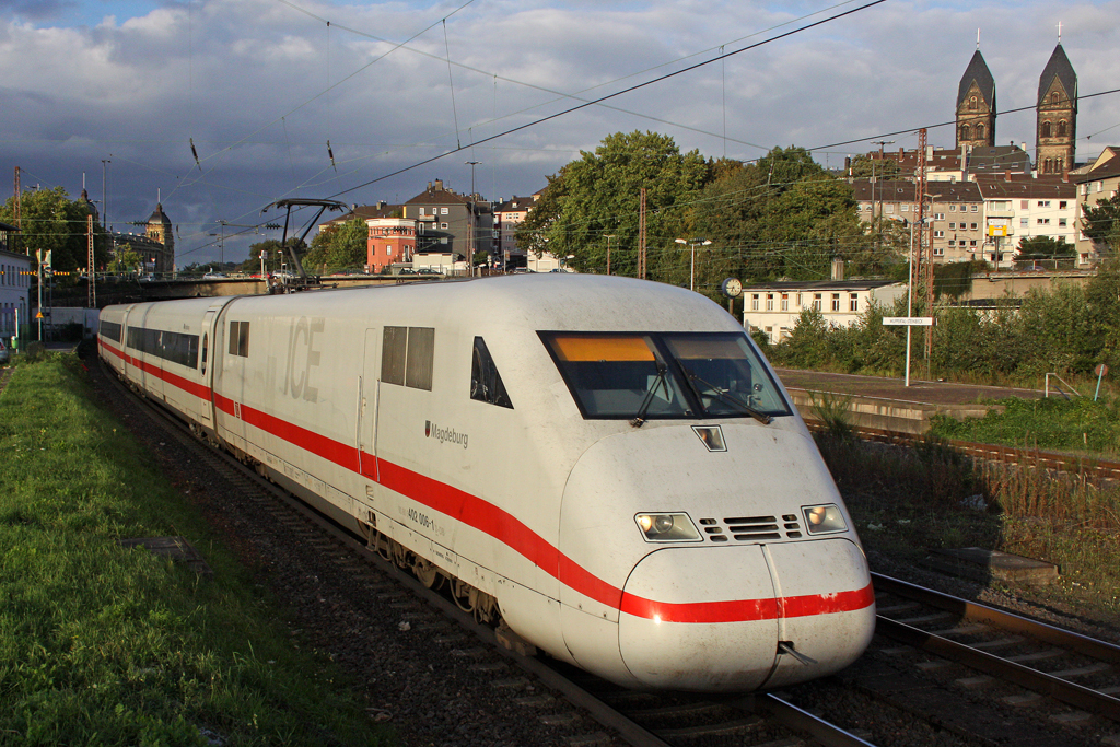 Der 402 006-1 in Wuppertal Steinbeck am 13,09,11