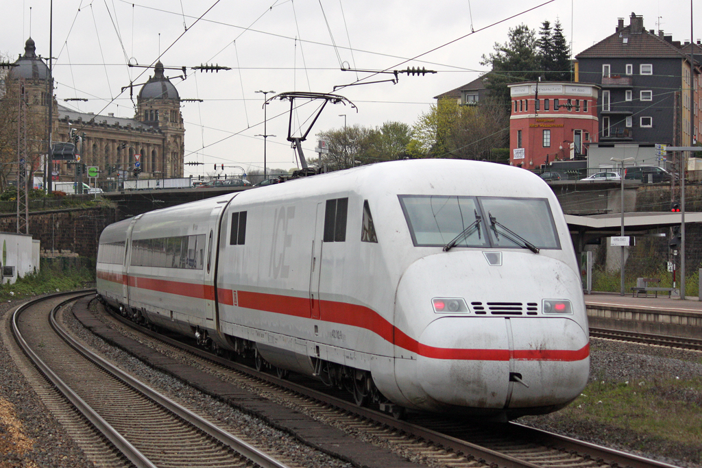 Der 402 012 in Wuppertal Steinbeck am 21,04,10