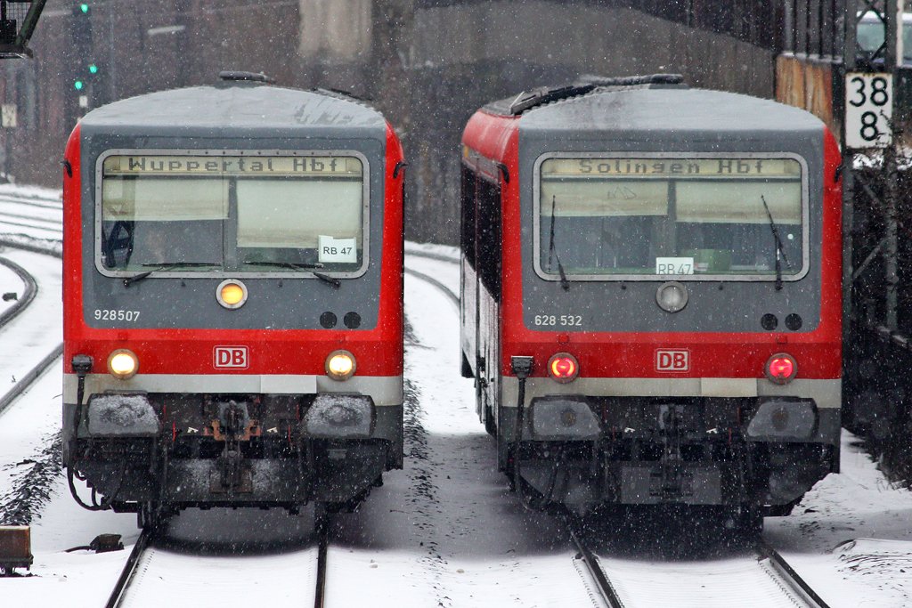 Der 928 507 und 628 532 in Wuppertal Elberfeld am 28,01,10