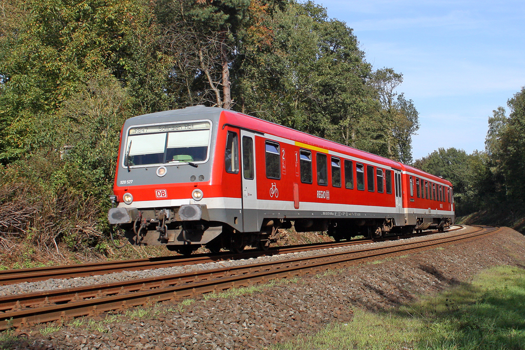 Der 928 527 als RB 47 Richtung Solingen in Wuppertal Ronsdorf am 29,09,11