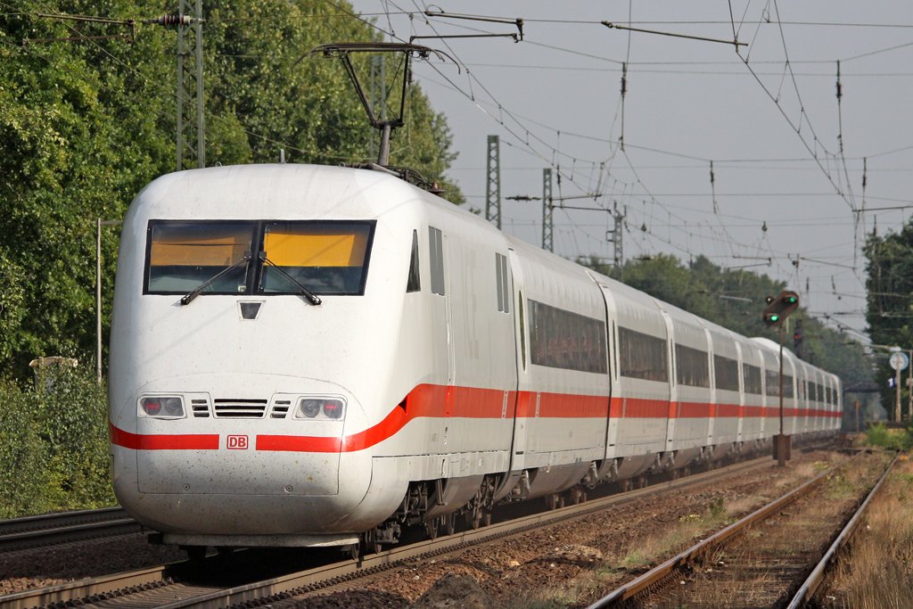 Der ICE1 401 057-5 in Radbruch am 09,09,09