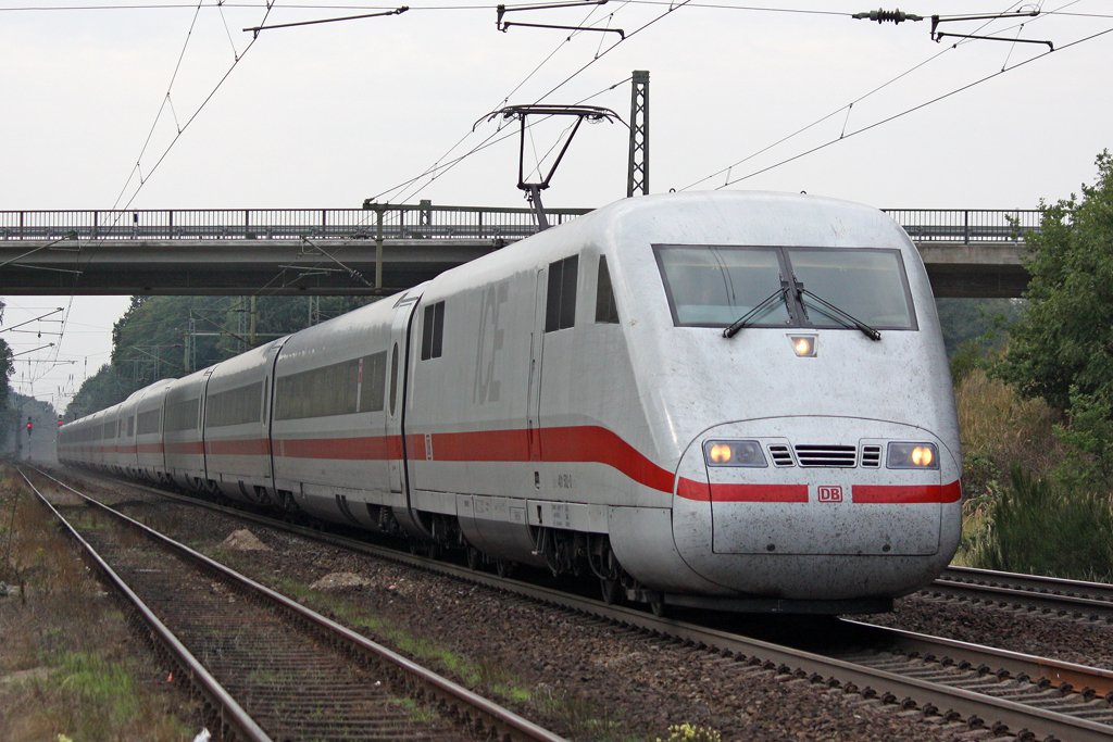 Der ICE1 401 502-0 in Radbruch am 09,09,09