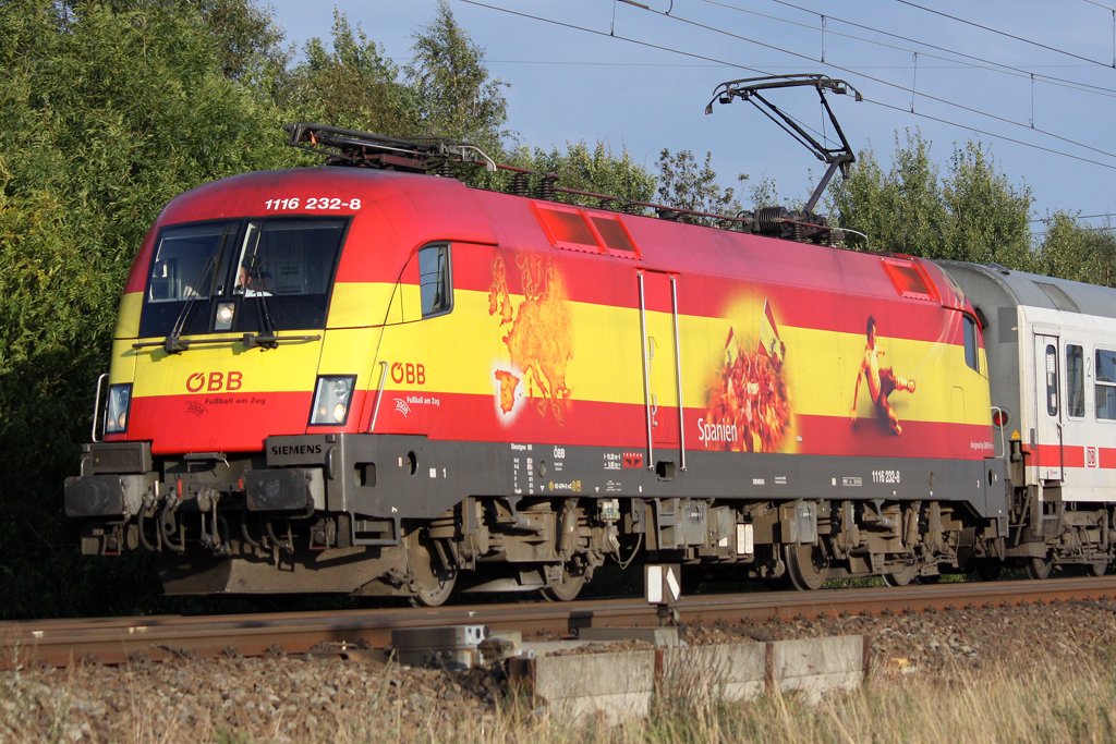Der Spanien Taurus 1116 232-8 mit dem IC 2082 K�nigsee bei der Durchfahrt durch Maschen, am 04,09,09
