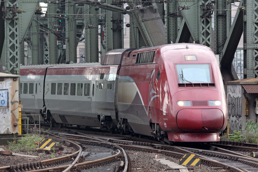 Der Thalys 4302 in K�ln Hbf am 03,10,10