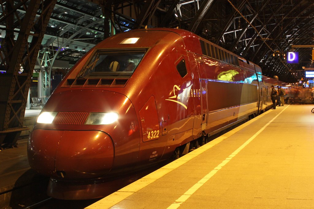 Der Thalys 4322 in K�ln Hbf am 28,02,10