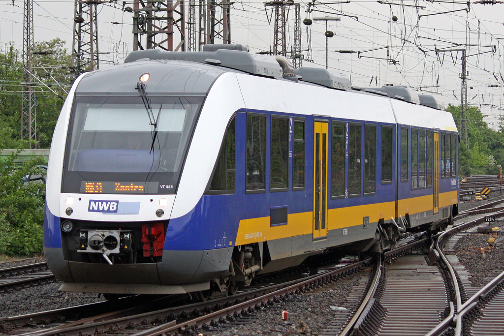 Der VT 568 der NWB in Duisburg Hbf am 07,05,10