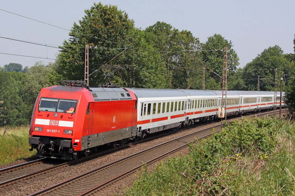 Die 101 027-1 in Gruiten am 23,06,10