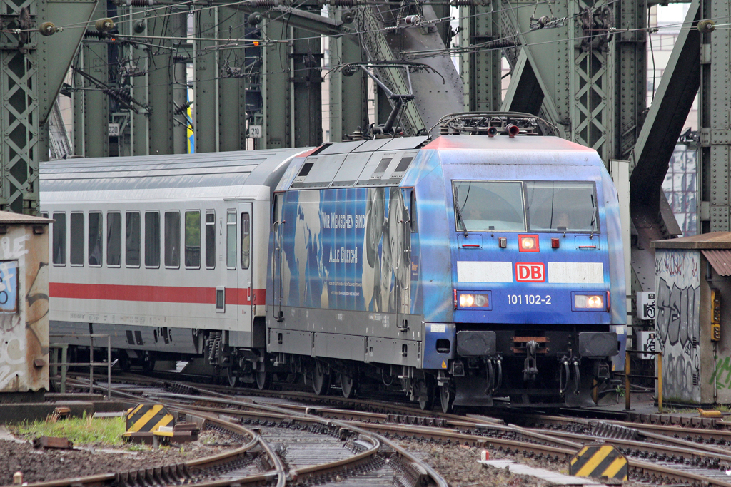 Die 101 102-2 in K�ln Hbf am 07,05,10