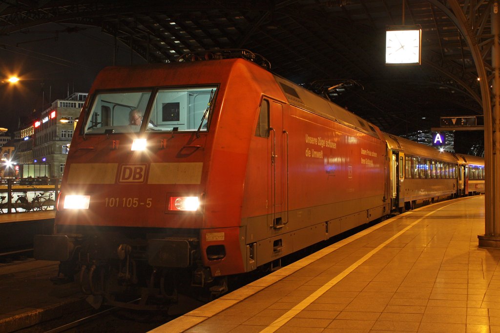Die 101 105-5 in K�ln Hbf am 28,02,10