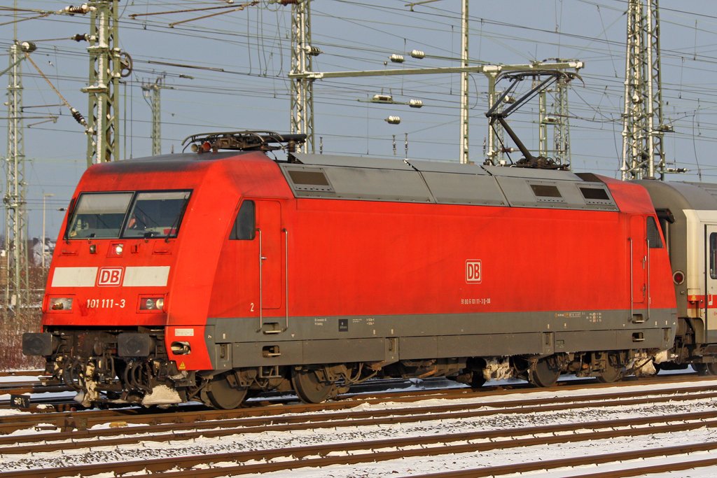 Die 101 111-3 in Dortmund am 04,01,10