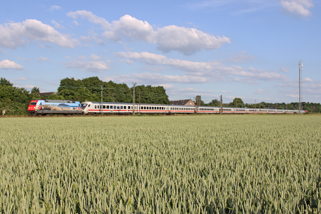 Die 101 118-8 in Langenfeld(Rhld)am 17,06,12