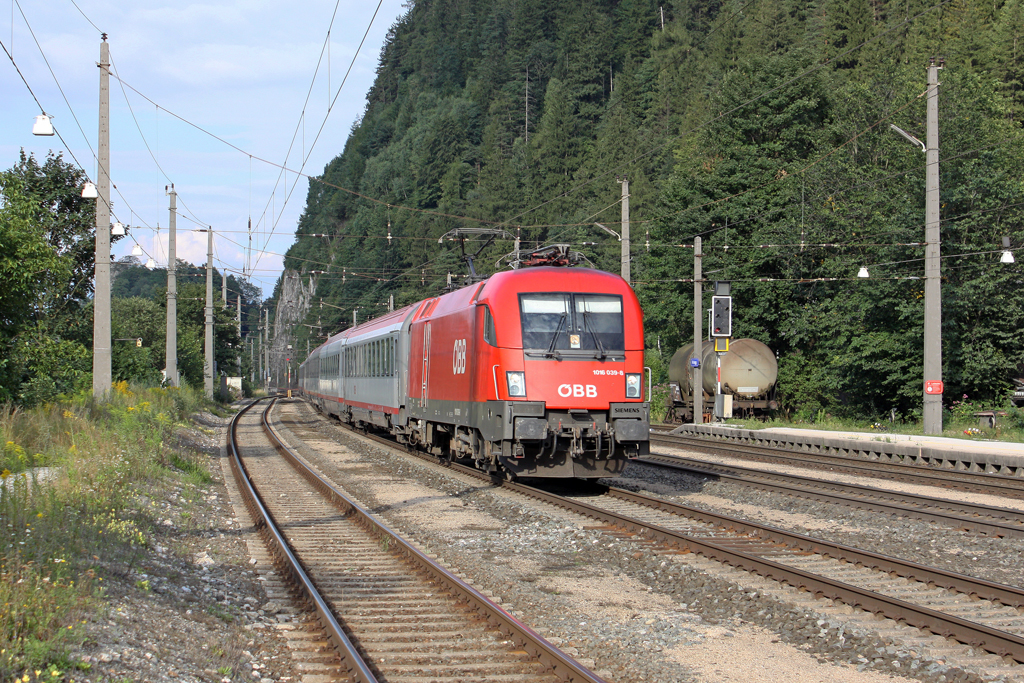 Die 1016 039-8 in Brixlegg am 31,07,11