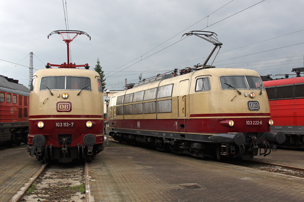 Die 103 113-7 und 103 222-6 beim BW Fest Osnabr�ck am 18,09,10