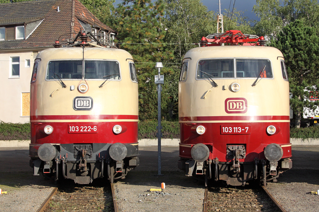 Die 103 222-6 und 103 113-7 beim BW Fest Osnabr�ck am 18,09,10