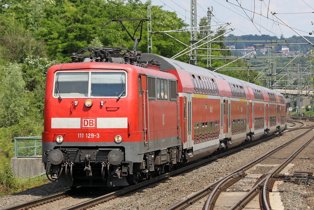 Die 111 129-3 in Wuppertal Vohwinkel am 06,06,10