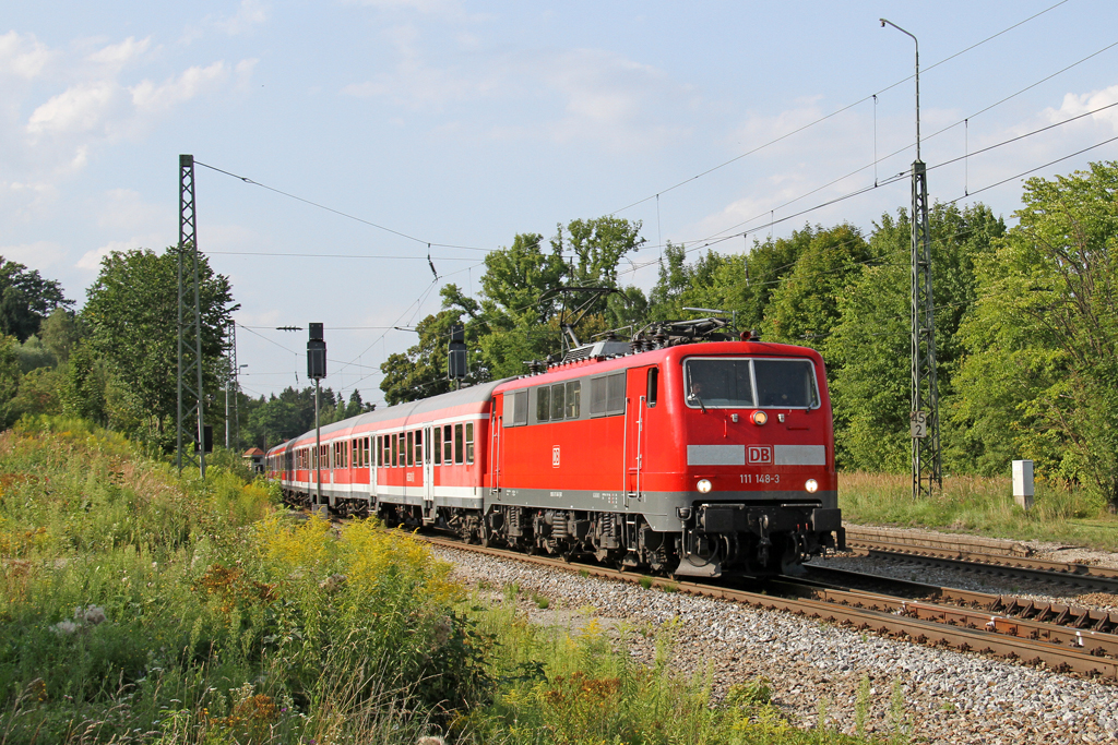 Die 111 148-3 in A�ling (Oberbay) am 02,08,12