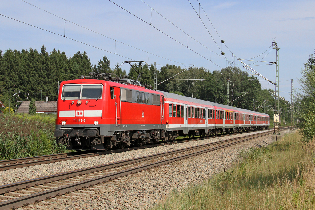 Die 111 148-3 in Gro�karolinenfeld am 02,08,12