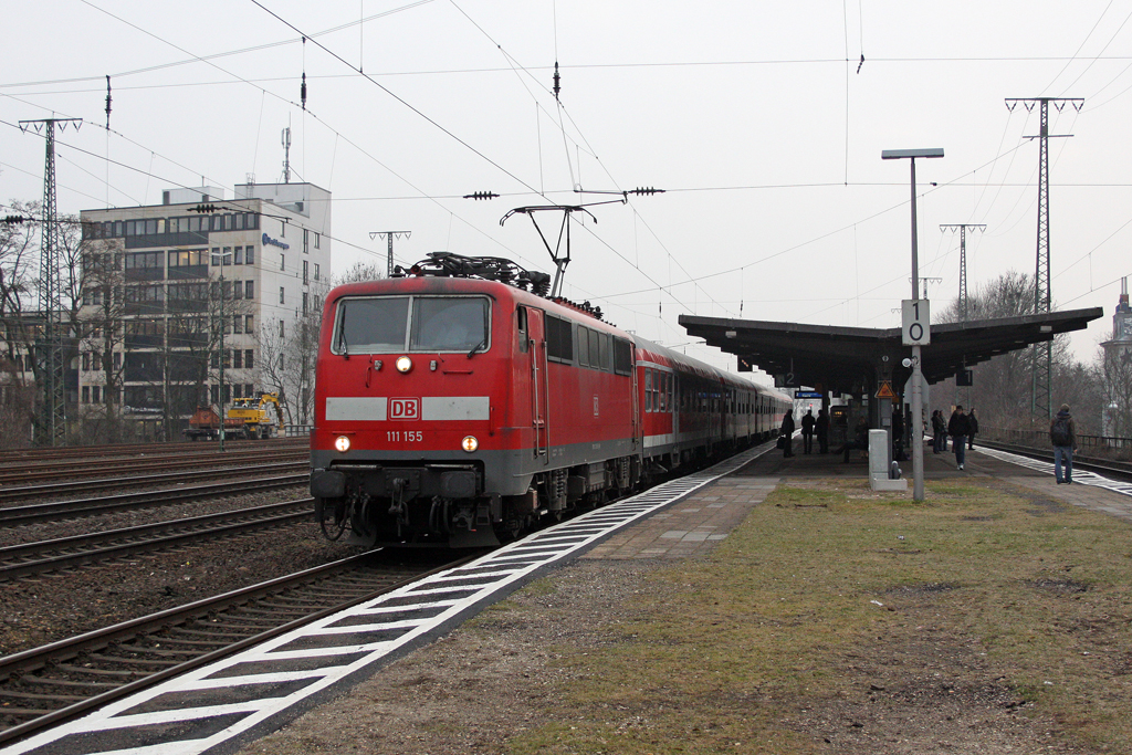 Die 111 155 in K�ln West am 29,02,12